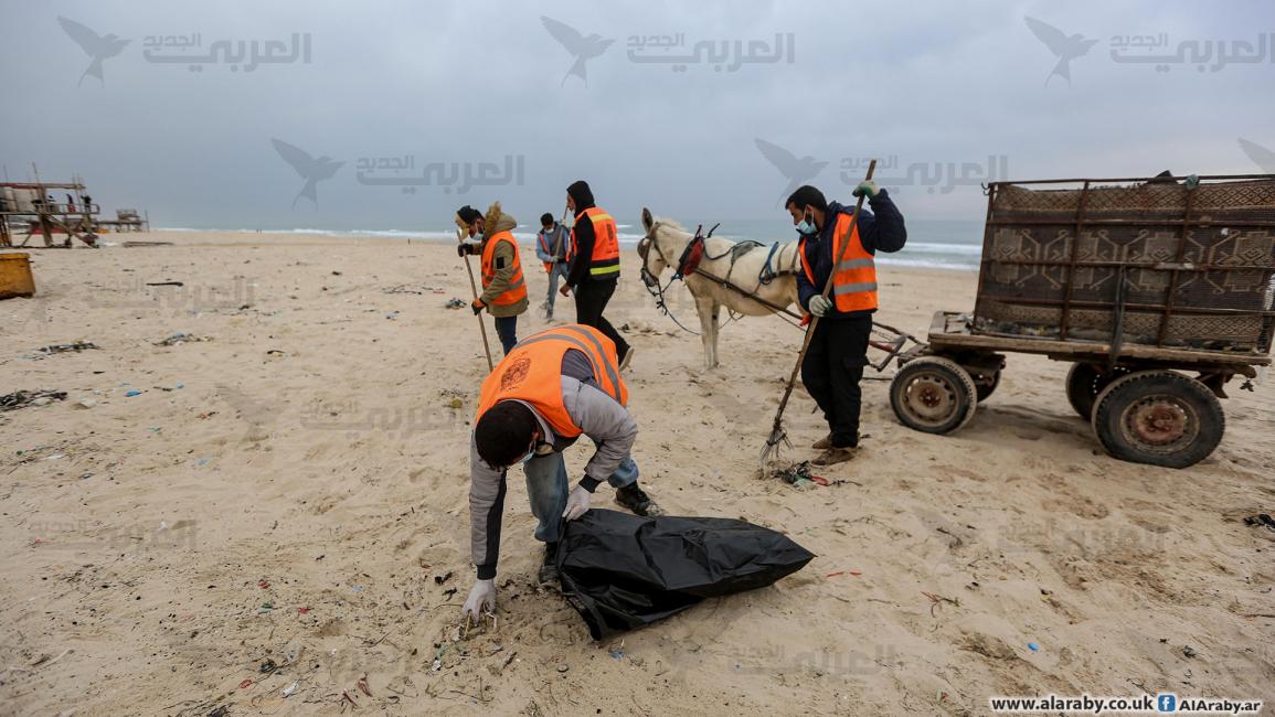 مبادرة تطوعية في غزة لتنظيف الشاطئ