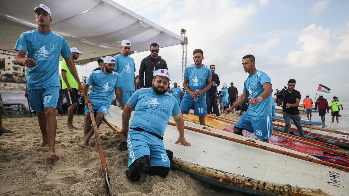 بقوارب الصيد.. بطولة محلية للشراع والتجديف بغزة