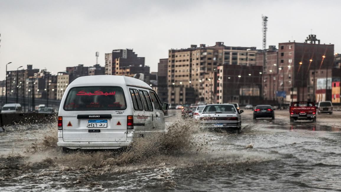 طريق في الجيزة في مصر / فرانس برس