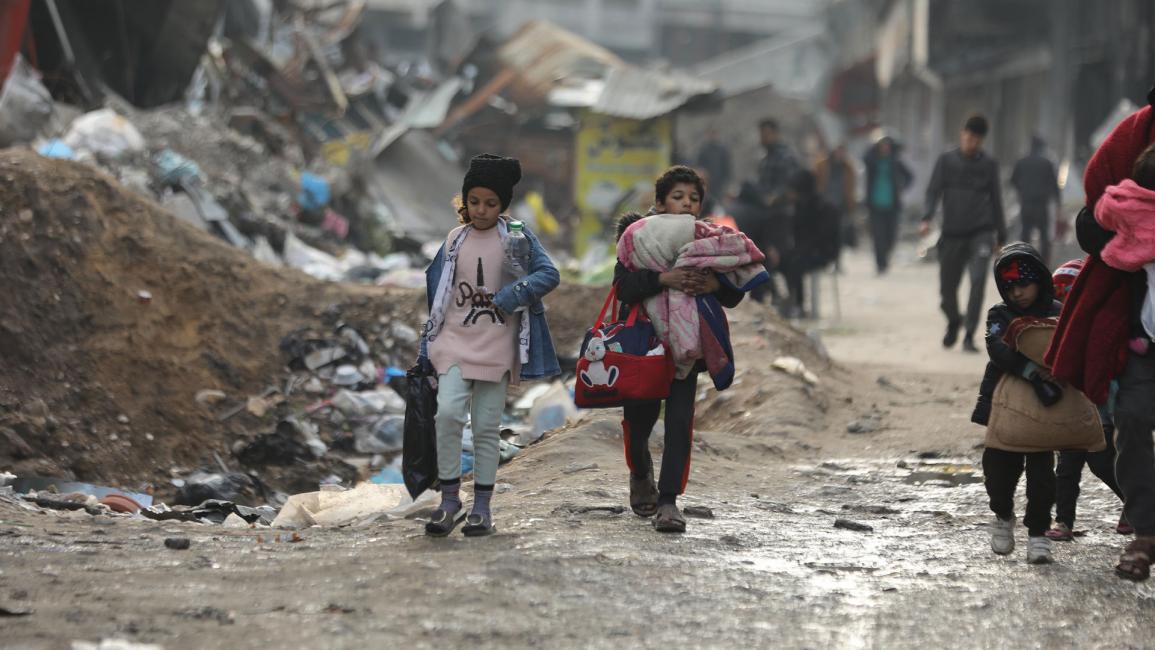 نزوح قسري مستمر.. عائلات فلسطينية من شرق غزة إلى غربها