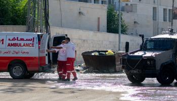 الاحتلال الإسرائيلي يعترض فريقاً من الهلال الأحمر الفلسطيني - جنين - الضفة الغربية المحتلة - 29 أغسطس 2024  (وهّاج بني مفلح/ فرانس برس)