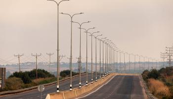 طريق مهجور شمال إسرائيل قرب الحدود مع لبنان 4 يوليو 2024 (Getty)