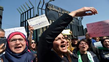 الحراك الشعبي الجزائري طالب بحرية الصحافة (Getty)